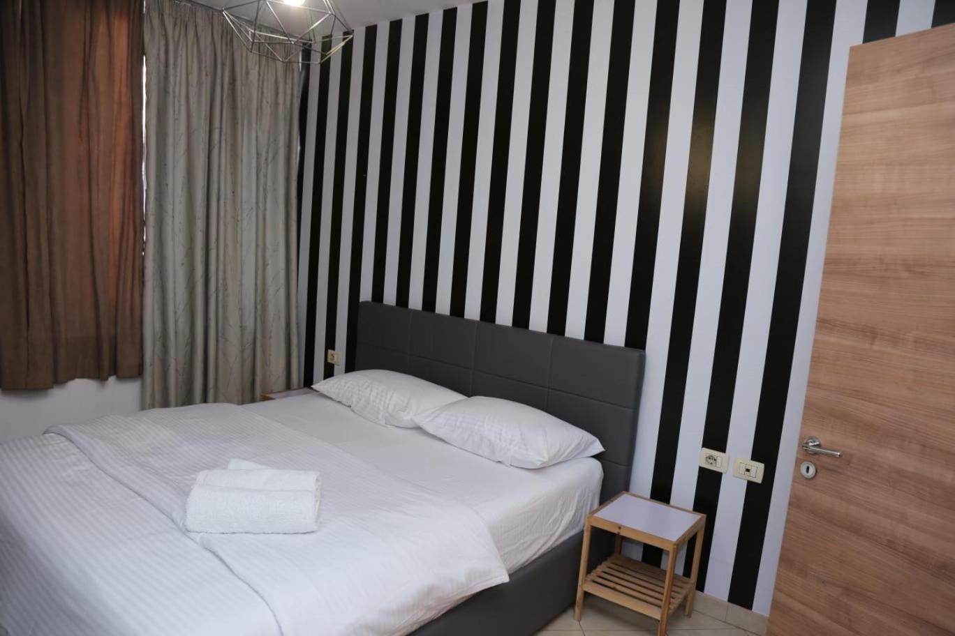 Ergi'S Host Apartment 地拉那 外观 照片