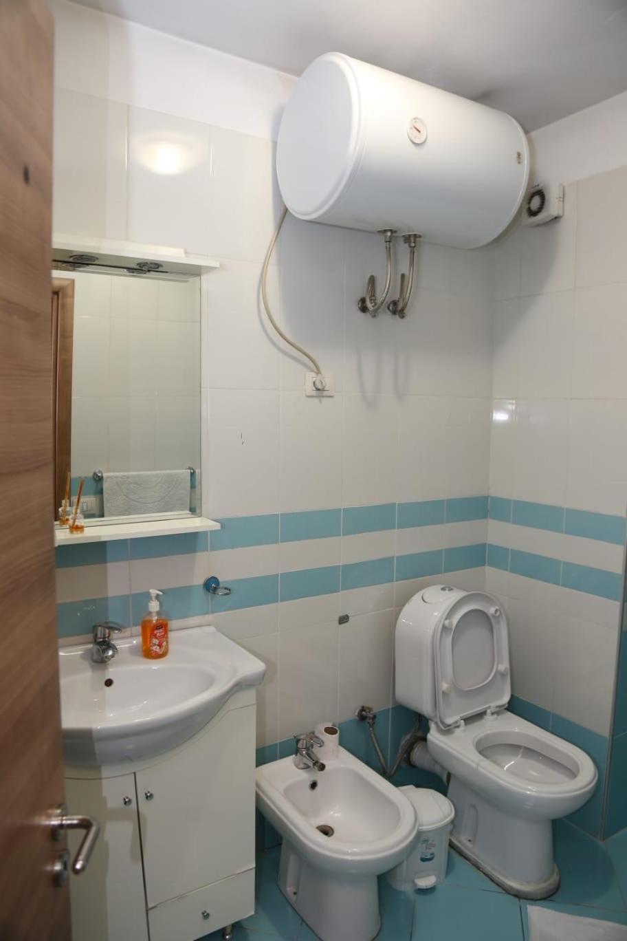 Ergi'S Host Apartment 地拉那 外观 照片